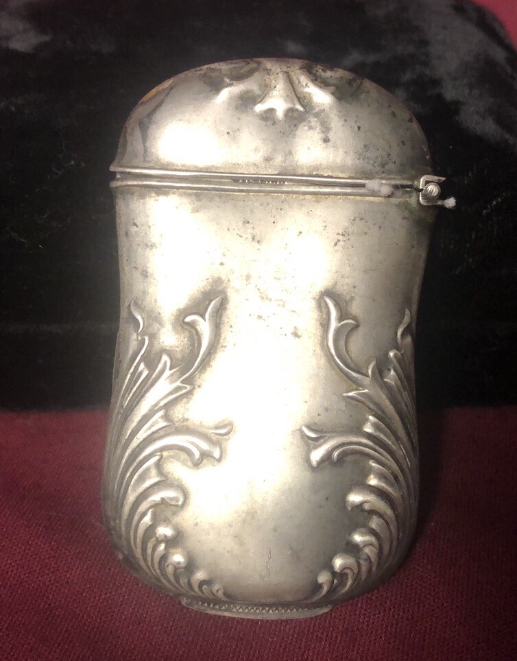 Sterling Silver Victorian Needles Holder 🌺