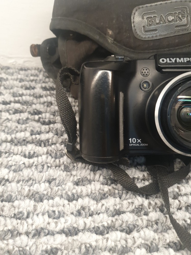 OLYMPUS SP-500UZ Compact Digital Bridge Camera 6MP 10X Zoom