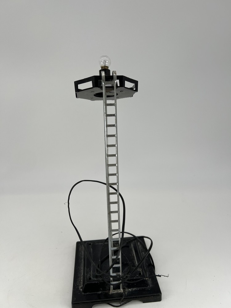 Marx O Gauge Street Lamp with Base Light Post Accessory Untested