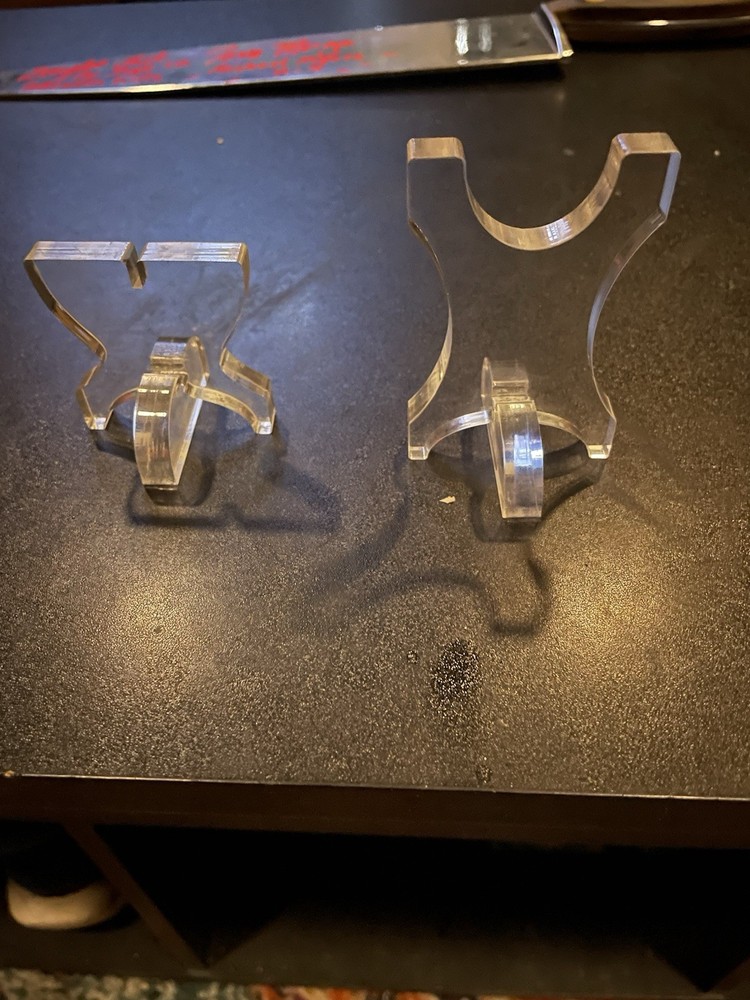 PLASTIC KNIFE HOLDER