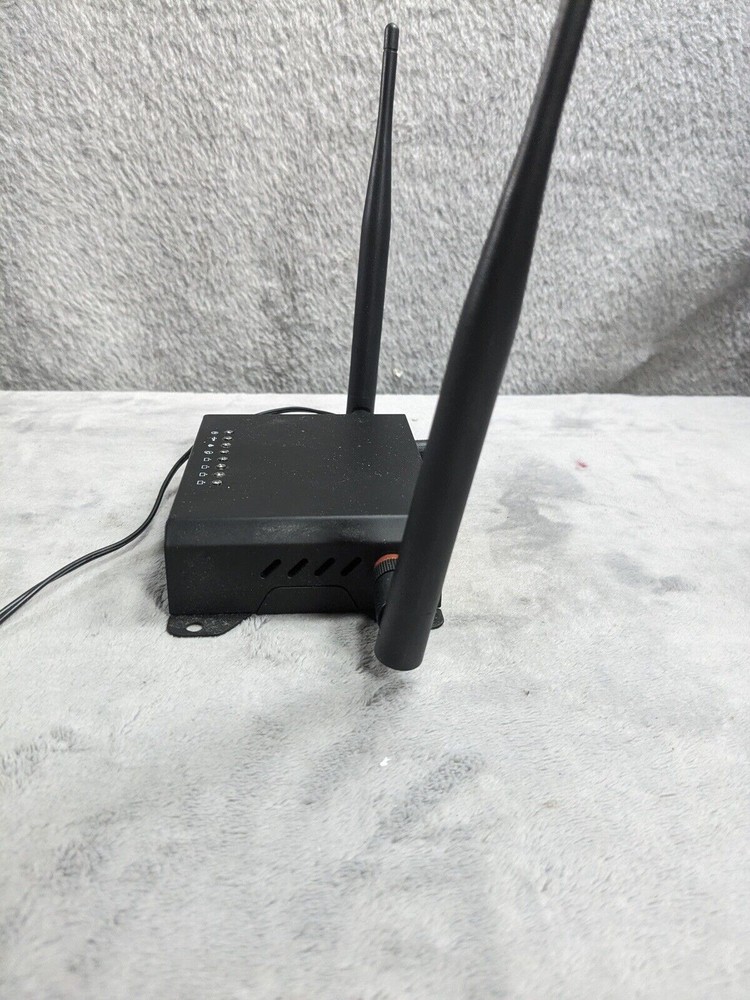 Social Powered Wifi Hotspot Model SH100 With Cable