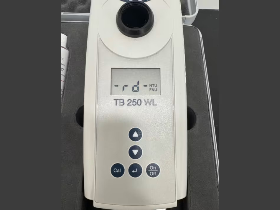 TB250 WL – Compact Lovibond® White Light Turbidity Meter