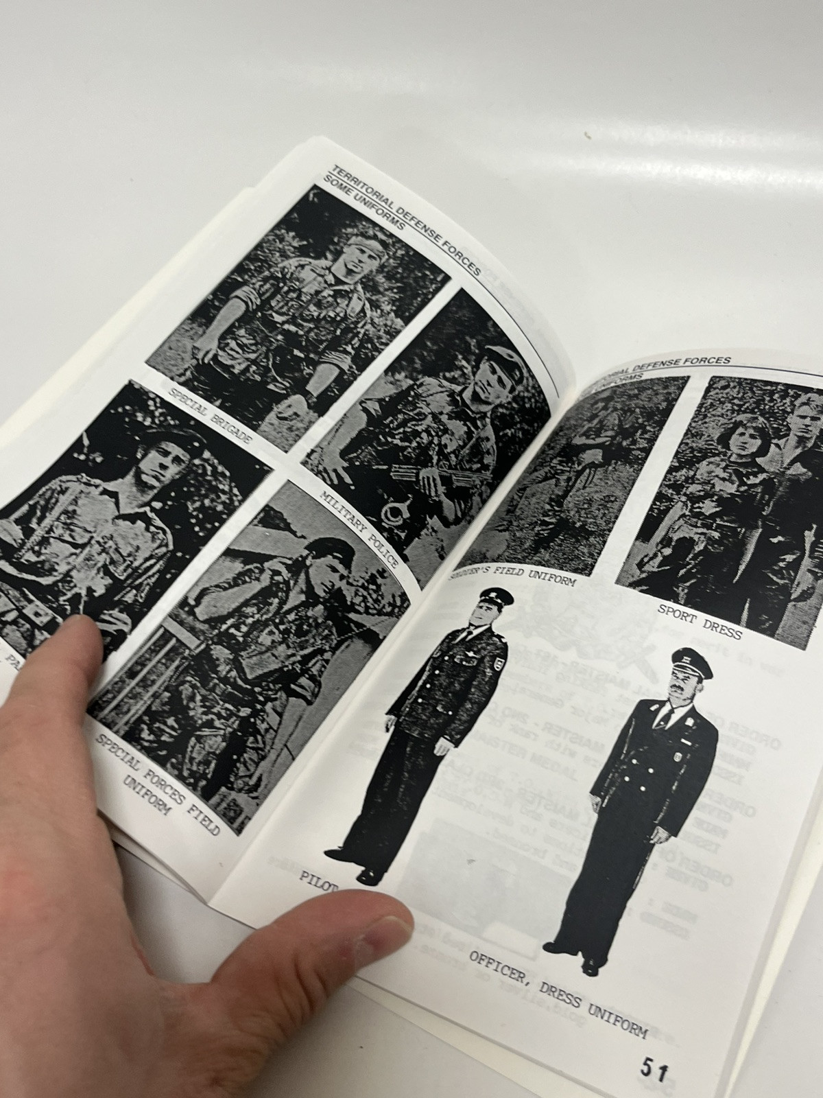 REPUBLIKA SLOVENIA: Army Insignia & Decorations 1918-1992 Medal Reference Book