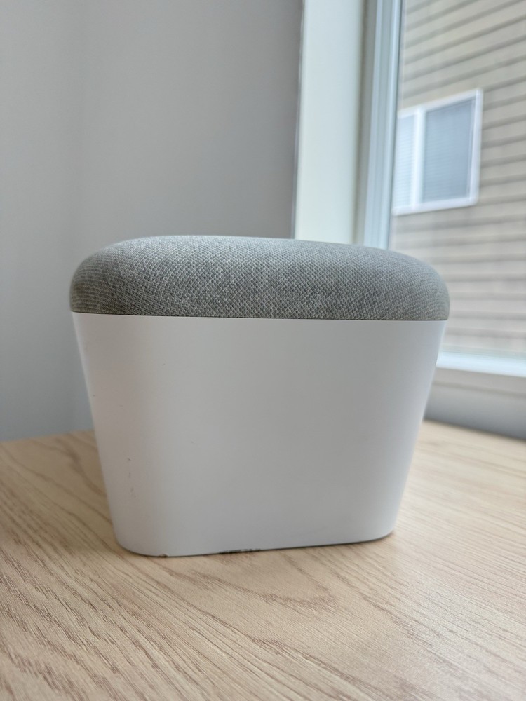 Google Home Max Smart Speaker - Model H0B - Please See Photos!