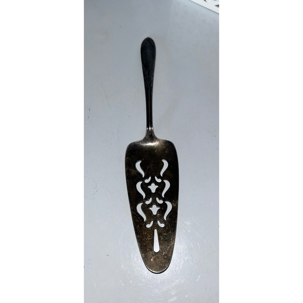King Edward Silverplate Cake Pie Server Serverware Ornate Cutout Design