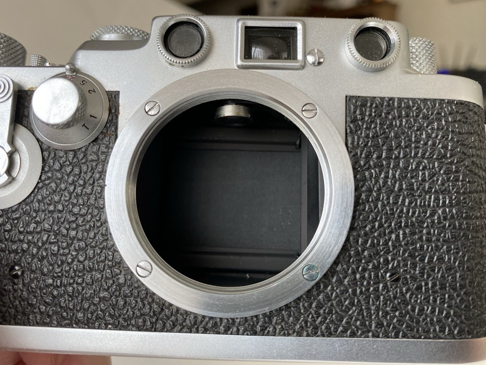 LEICA iiif Red Dial Self Timer 35mm Rangefinder LTM Camera Body Read