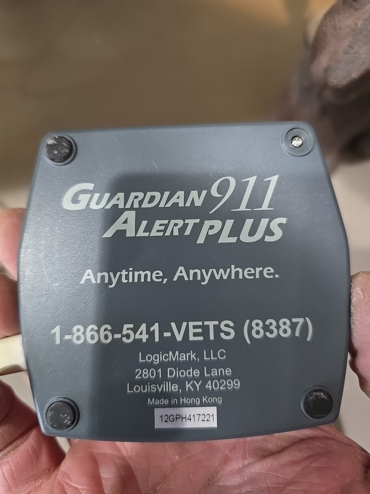 LogicMark Guardian Alert 911 Plus Personal Emergency Device & Dock