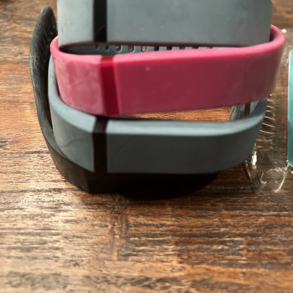 BUNDLE..Fitbit Flex Original tracker, OEM Bands , chargers