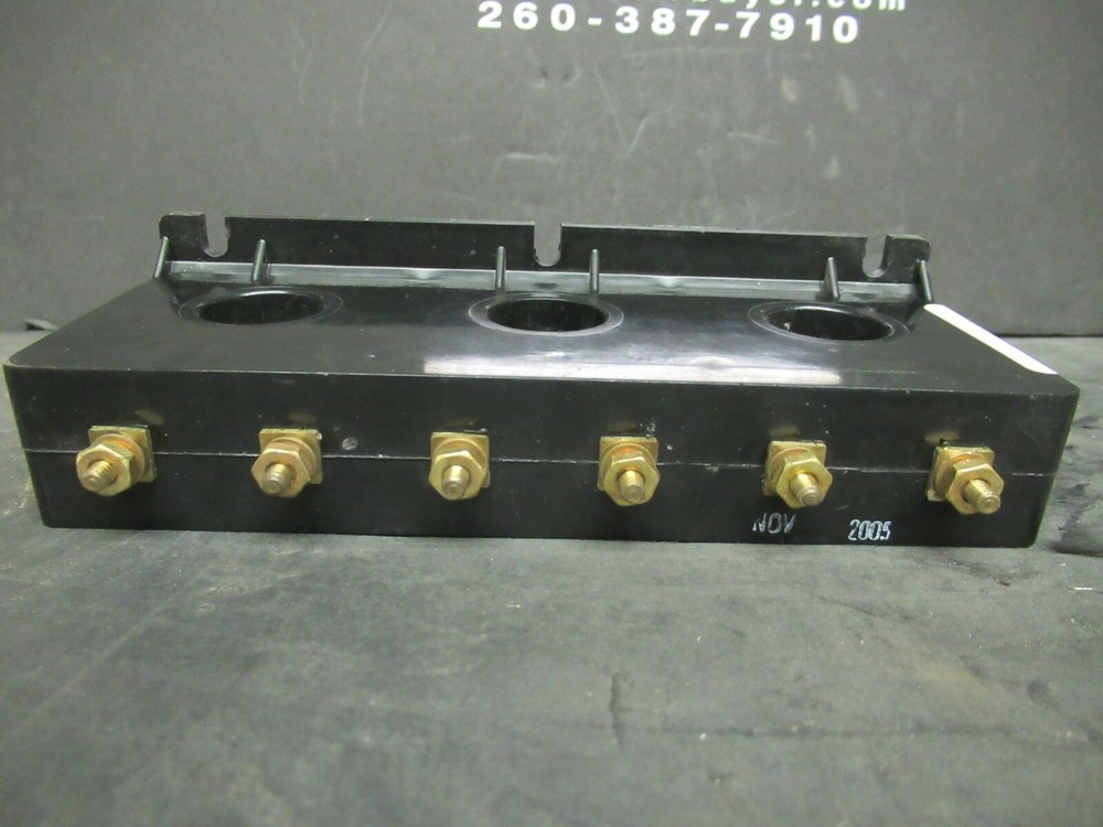 INSTRUMENT CURRENT TRANSFORMER 3P3-201 RATIO: 200:5 A