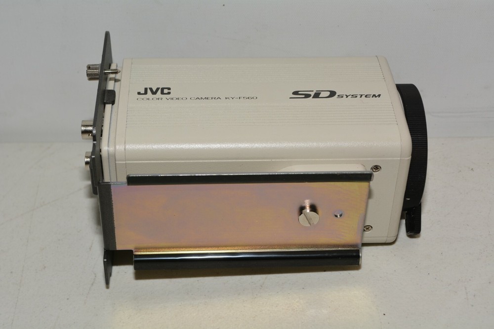 JVC KY-F560 Camera