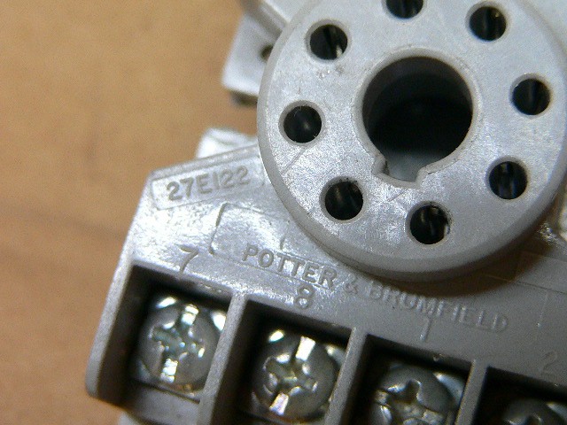 Potter & Brumfield 27Ei22 10A 300V Relay Socket Base