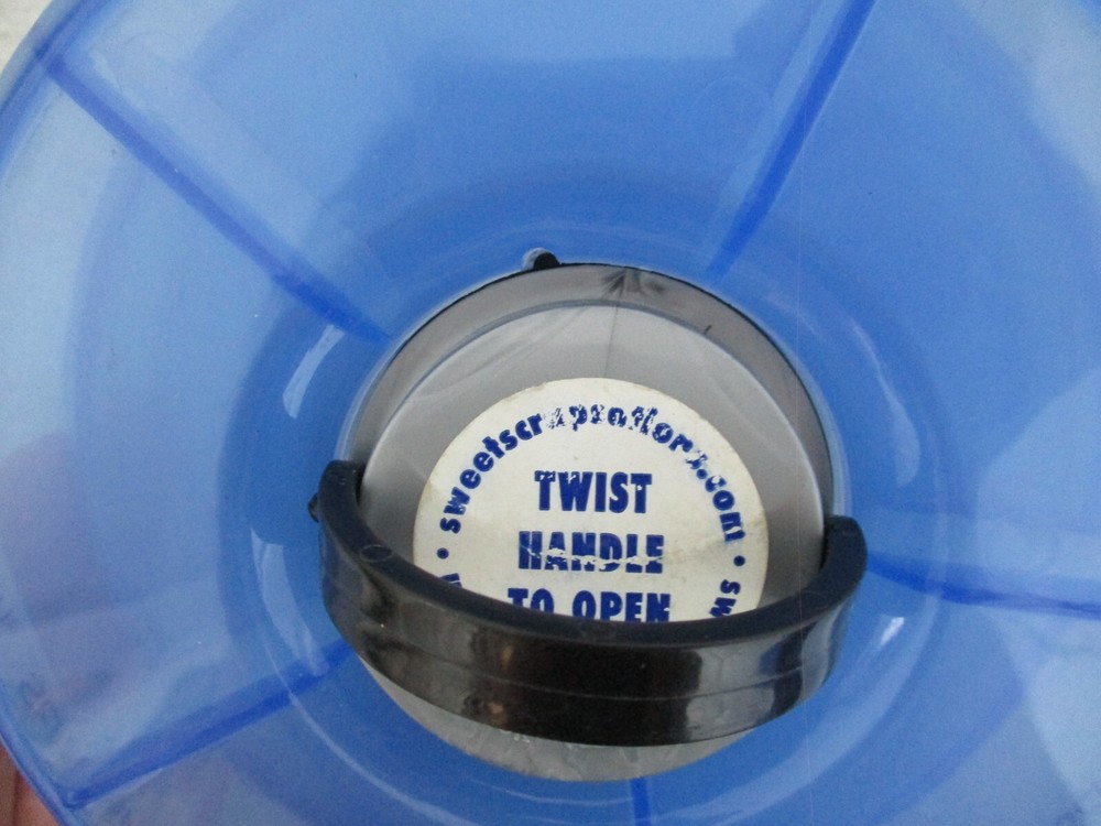 Scrapper Stacker Craft Buttons Storage Container Round 5 Layer 25 Section Handle