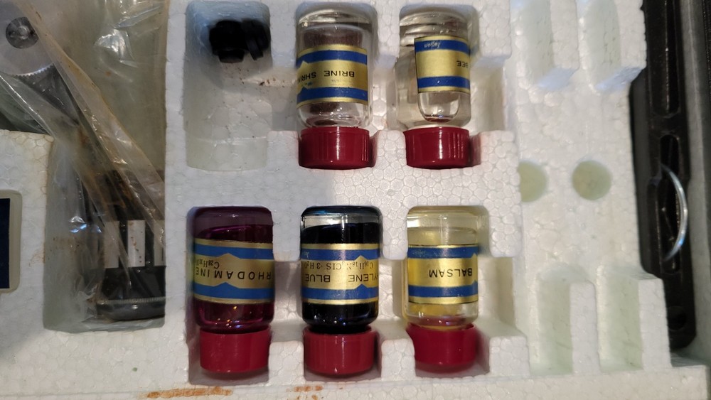 Focal Microscope Zoom 50x-900x Kit With Slides And Case