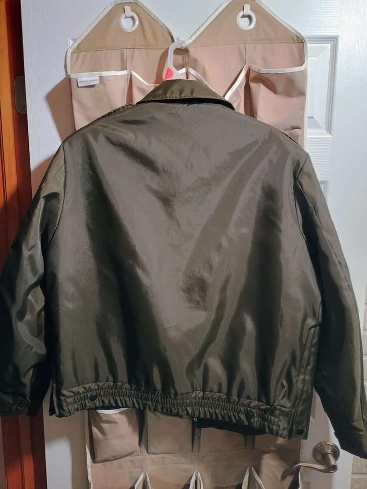 Blauer Nylon Duty Windbreaker