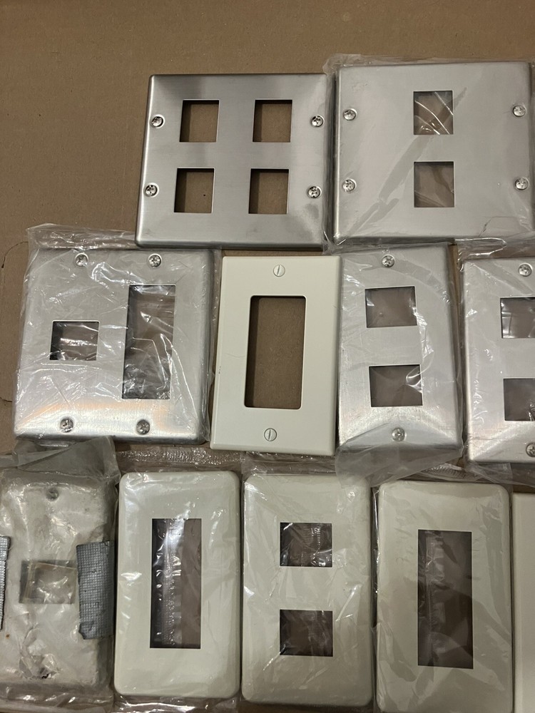 Miscellaneous Single & Dual Faceplate & Decorator Wall Plate Lot