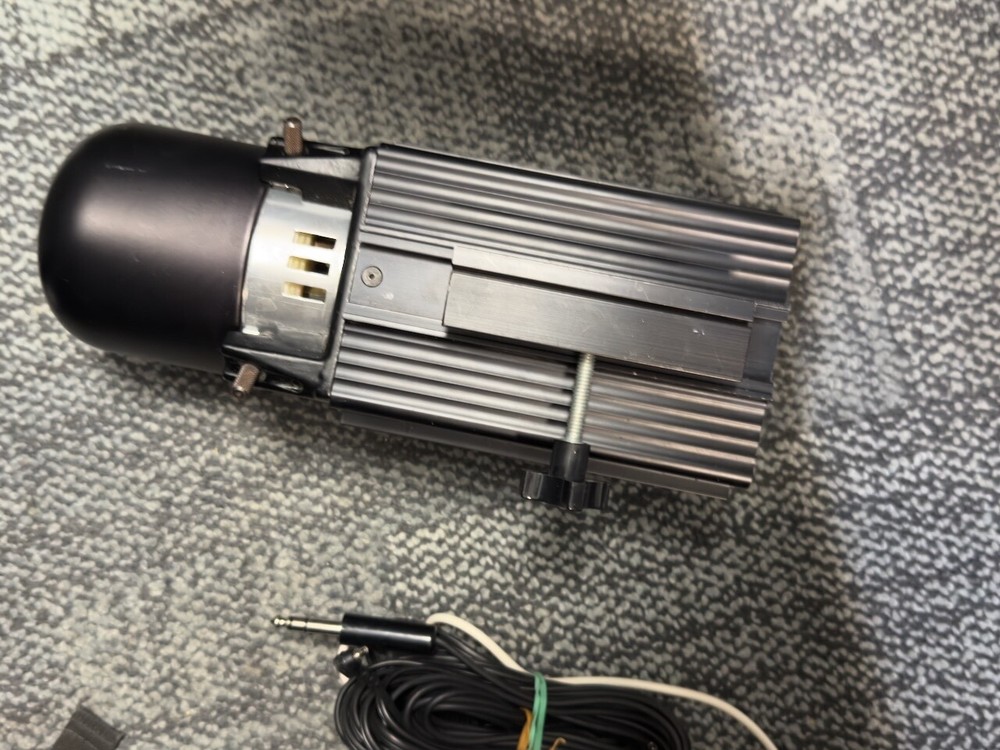 White Lightning Ultra 600 Studio Light, Tested With Power Cable
