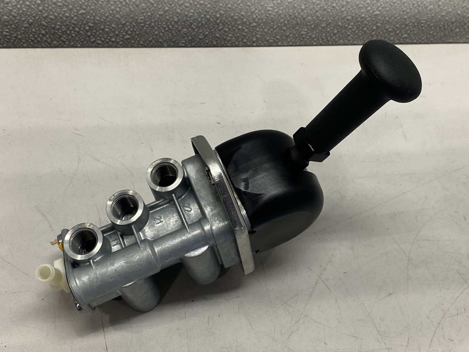 Wabco Hand Parking Brake Valve 6917222580