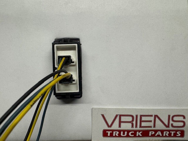 PETERBILT P27-1216-012-01 SWITCH-DPF START/STOP