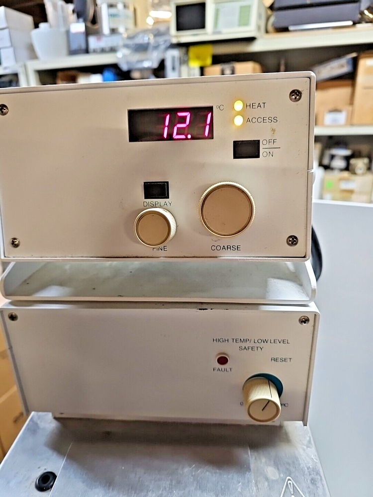 NESLAB MODEL RTE-100 HEATING AND RECIRCULATING WATER BATH