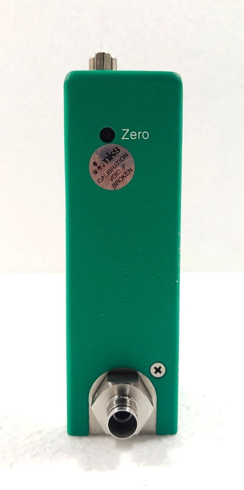 MKS INSTRUMENTS M100B MASS-FLO CONTROLLER M100B22CS1BV--S RANGE 200 SCCM GAS O2
