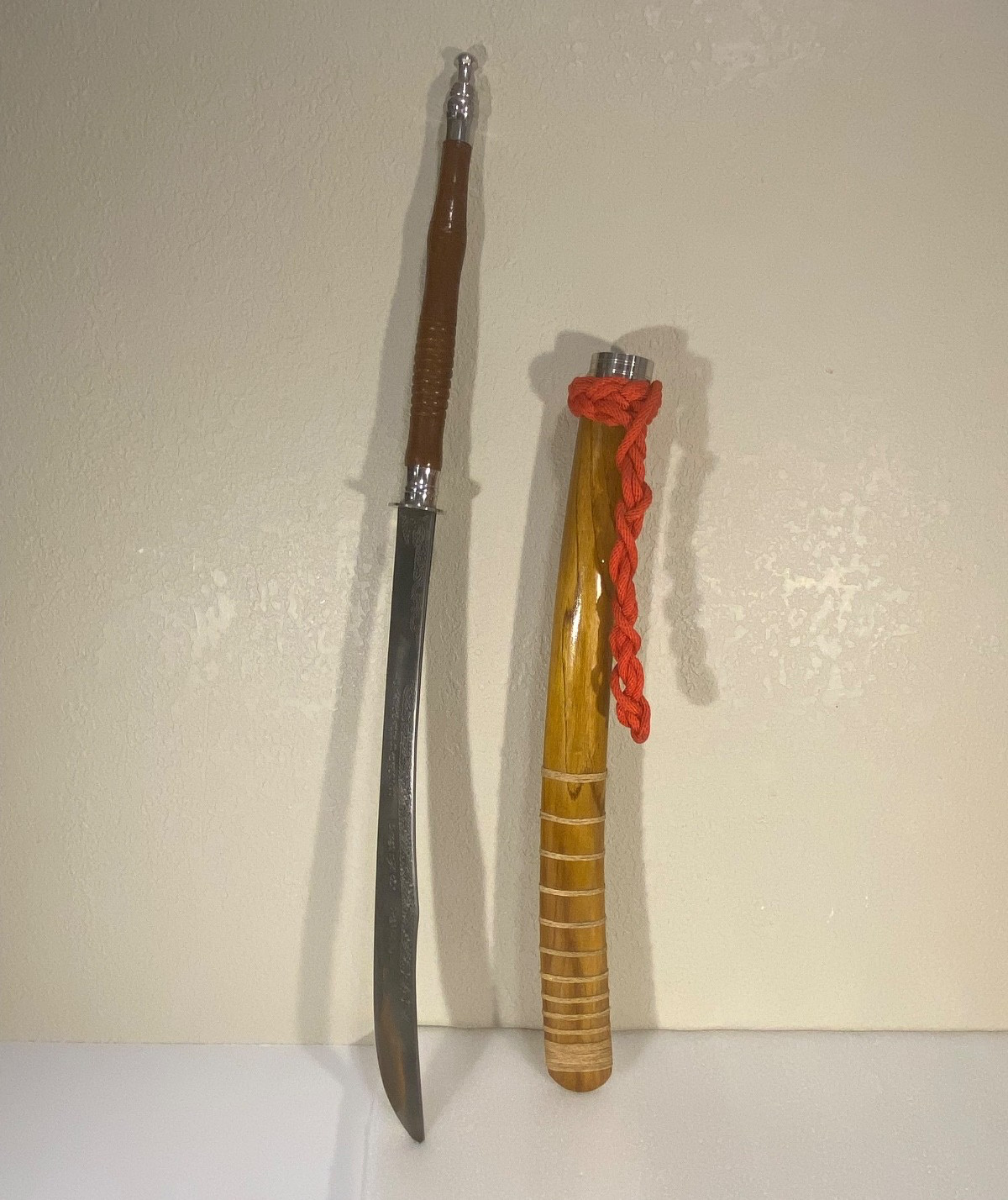 THAI SWORD AND SCABBARD TRADITIONAL COLLECTIBLE 38 INCHES LONG DISPLAY