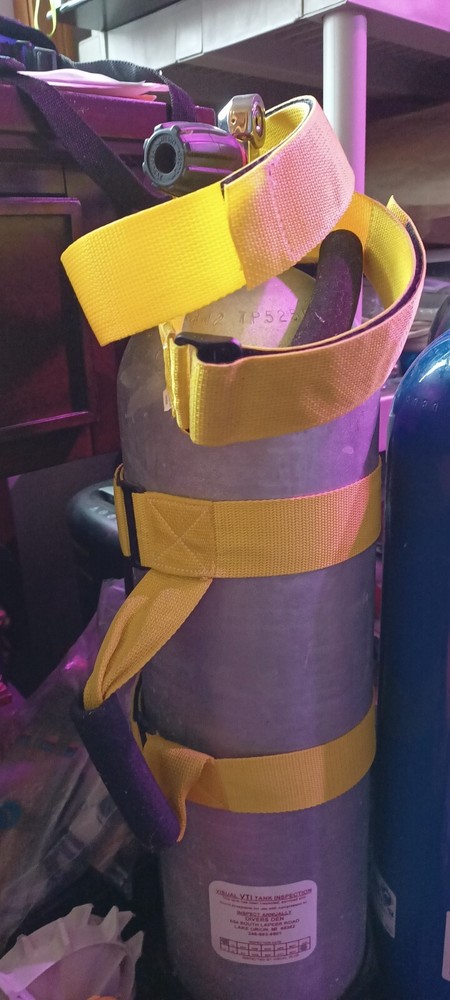 Scuba Tank Carrier, Pair, 2 adjustable carrying harnesses
