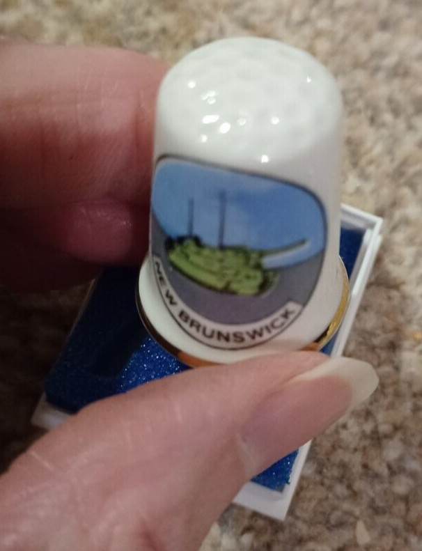 Birchcroft Thimble / Collectable in box New Brunswick