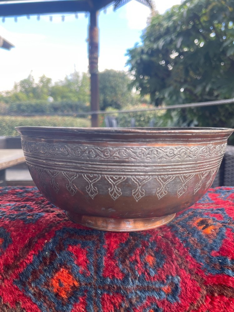 Middle Eastern copper bowl, hand-etched, 8-1/2" diameter