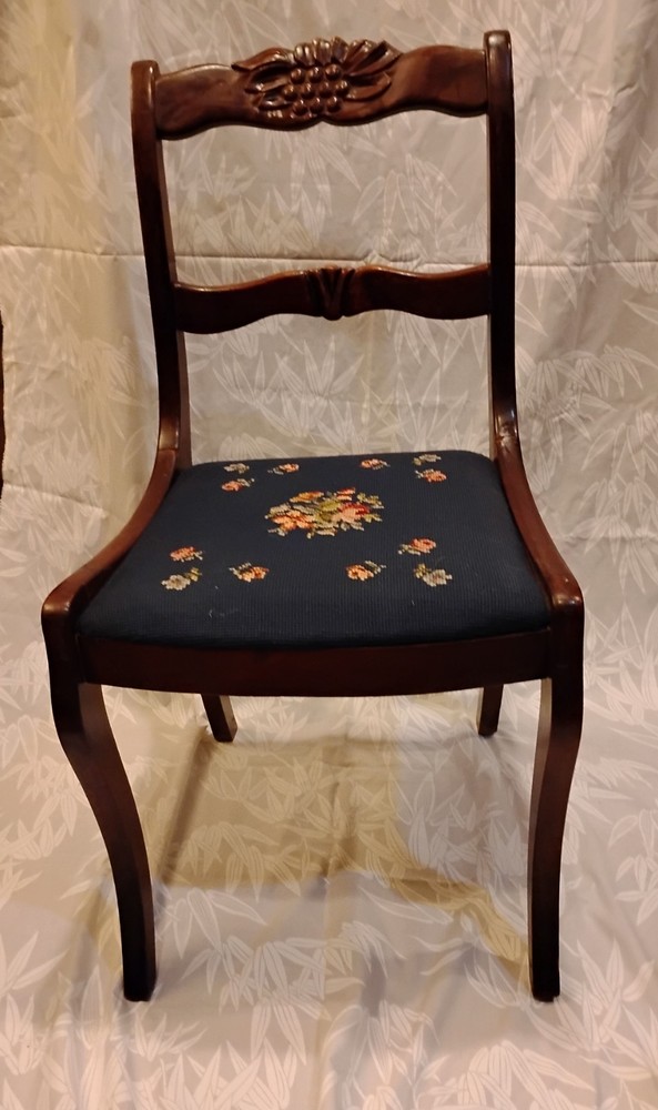 Duncan Phyfe Antique Mahogany Drop Side Dinner Table