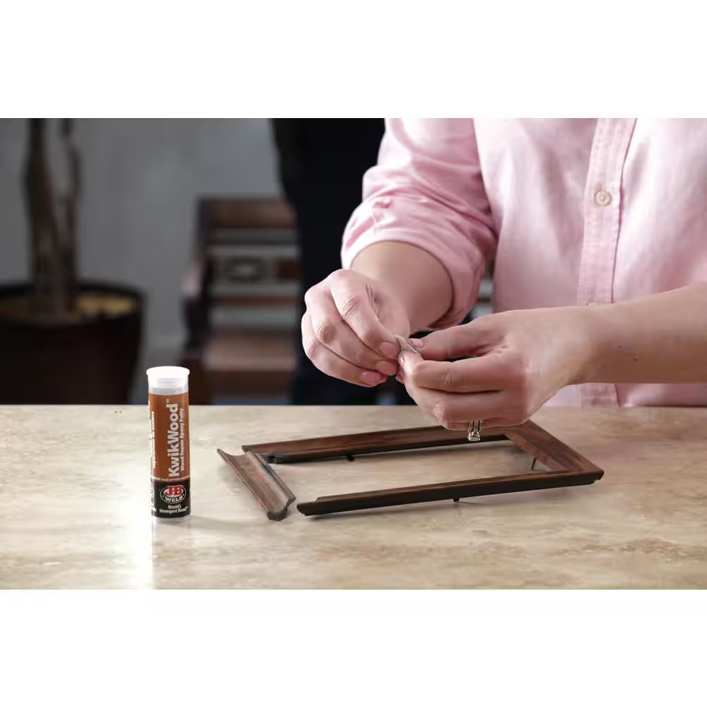 2 oz. Kwikwood Epoxy Putty Stick