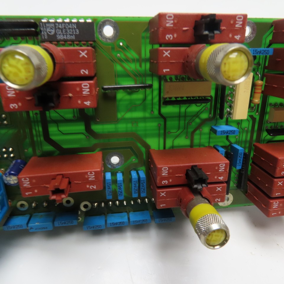2.000.005-D Relay Board Controller DO IT Schrack & Siemens Components