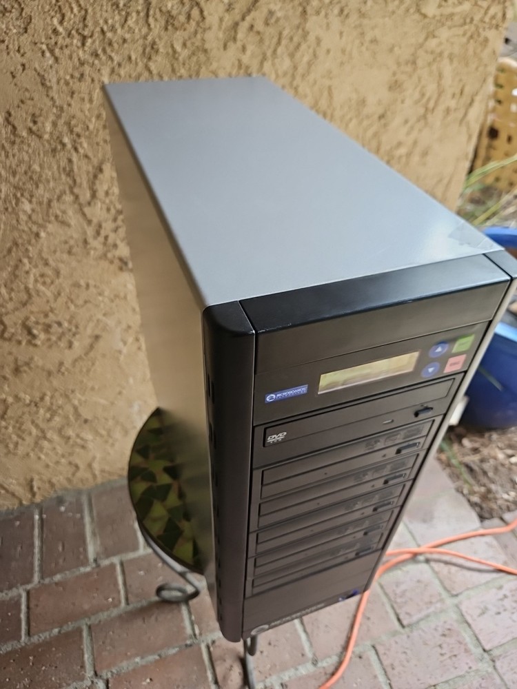 Microboards Technology DVD/CD Duplicator Model LS DVD PRM-pro-716