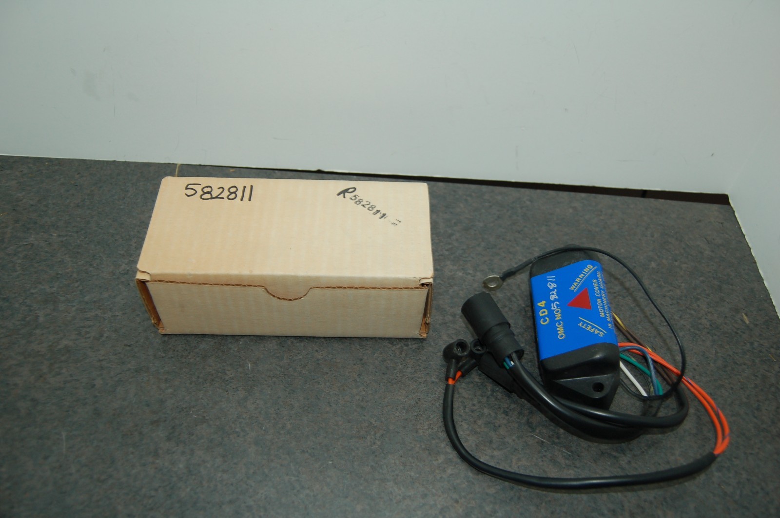 NOS GENUINE OMC 582811 Power Pack OEM EVINRUDE 0582811 NEW OLD STOCK FACTORY