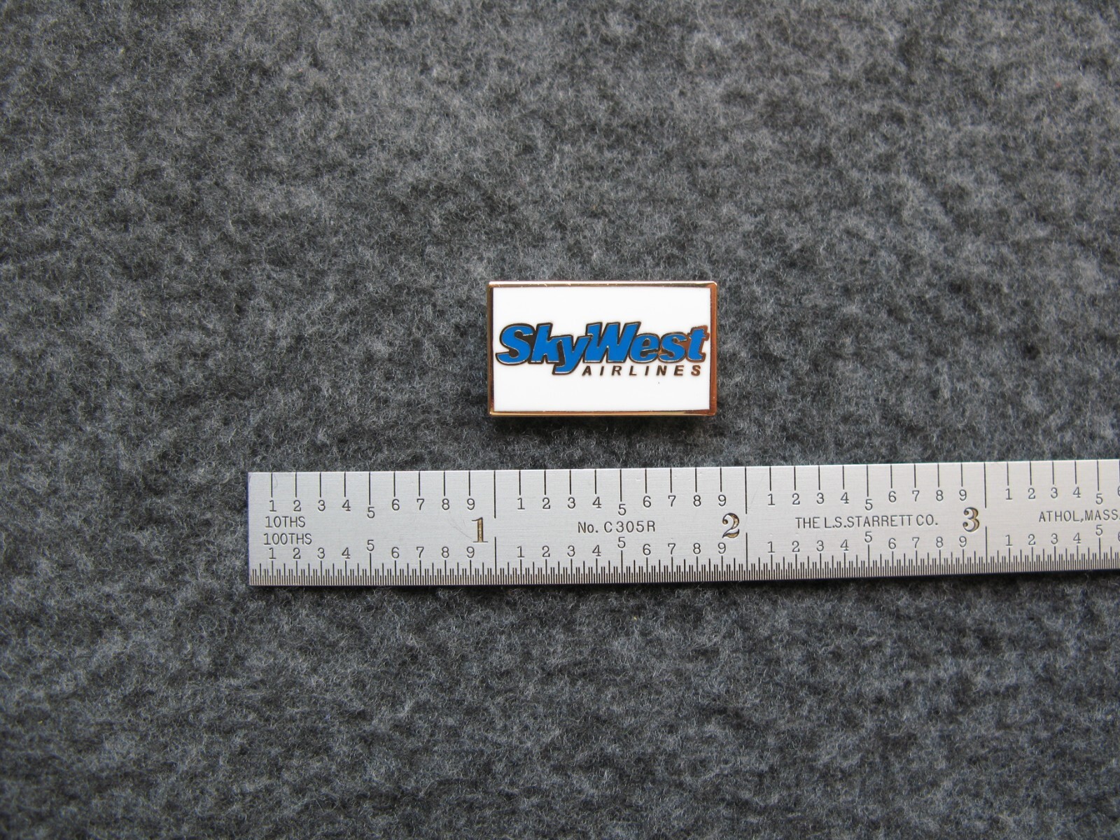 SKYWEST AIRLINES BLUE LOGO PIN.