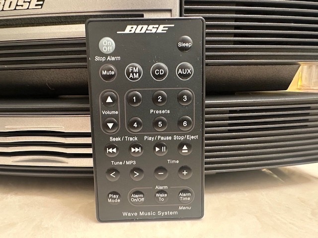 Bose Wave Music System Bundle with Bose Wave Multi-CD Changer