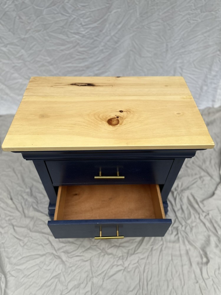 solid wood nightstand set of 2