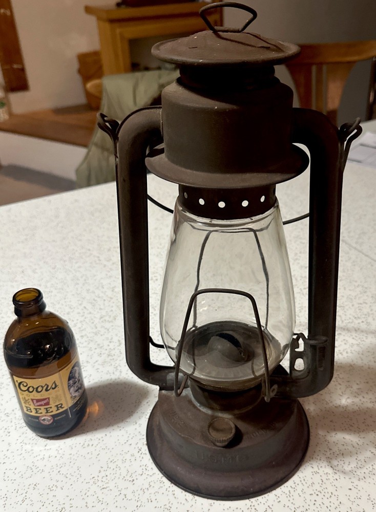 Defiance Lantern & STPG NO.2  U.S.M.C. Kerosene Lantern
