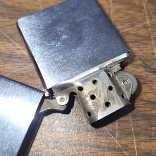 ZIPPO Silver/Black Honor Lighter
