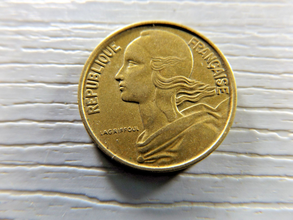 FRANCE 1967 10 Centimes