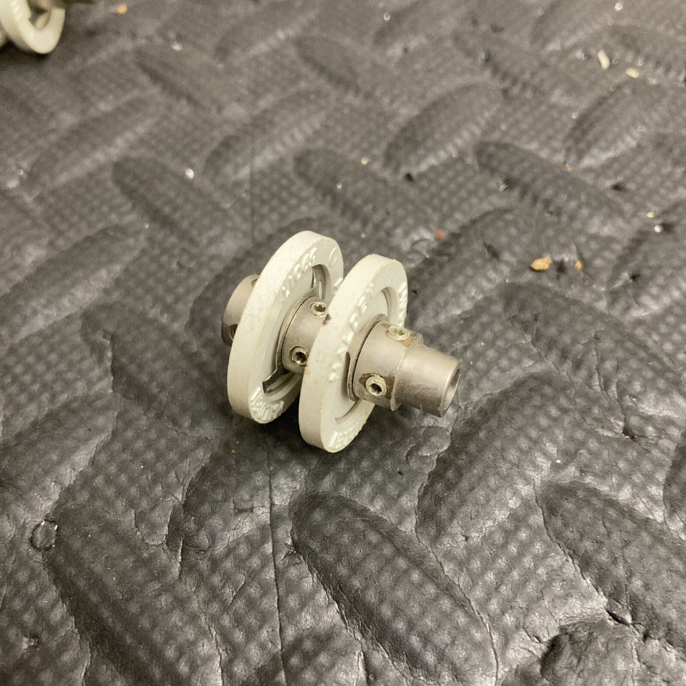 Millen Insulated Coupler for Variable Capacitor 1piece