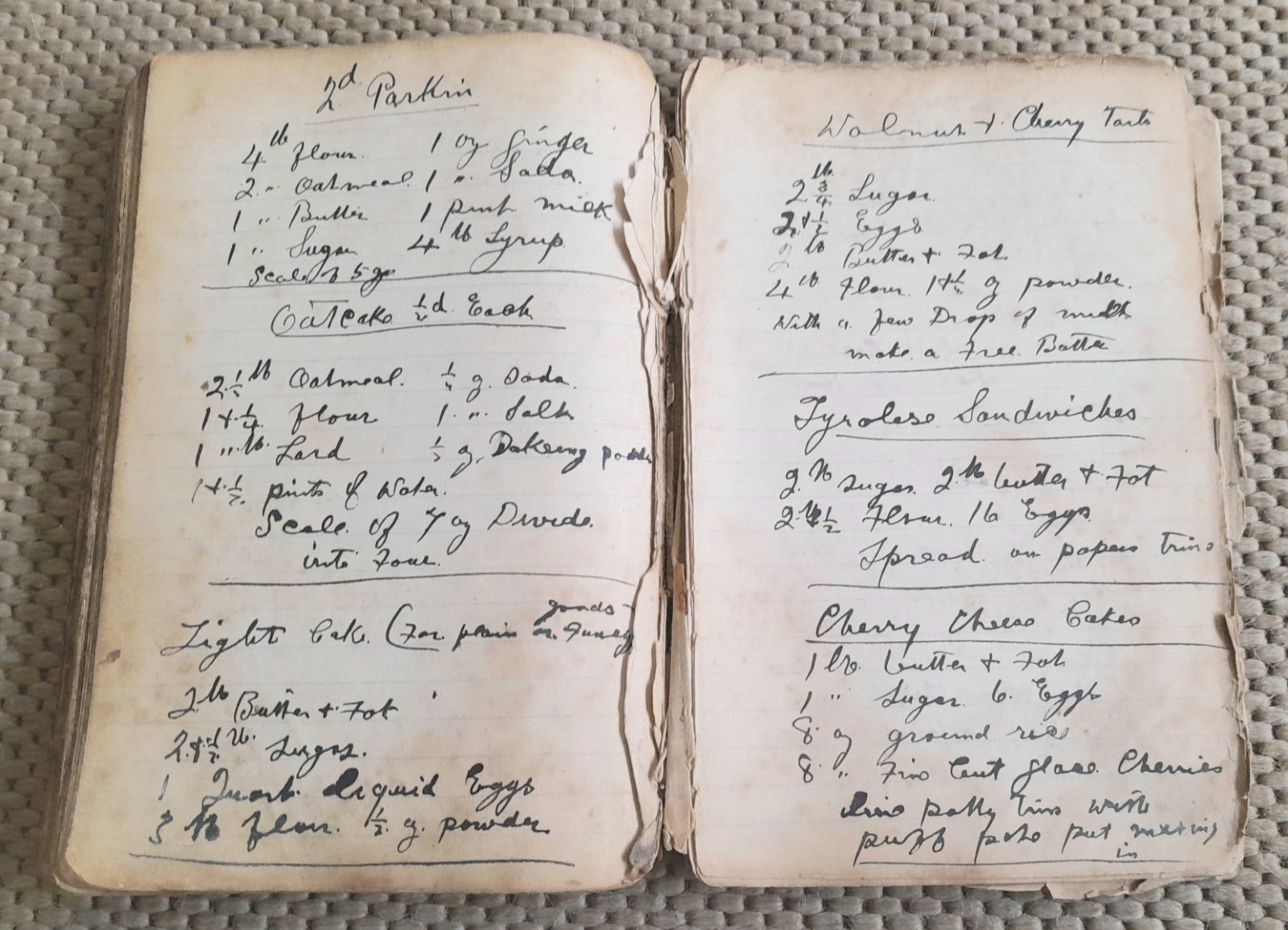 ANTIQUE HANDWRITTEN COOKERY RECIPE NOTEBOOK OF SWEET & SAVOURY DISHES, c1900