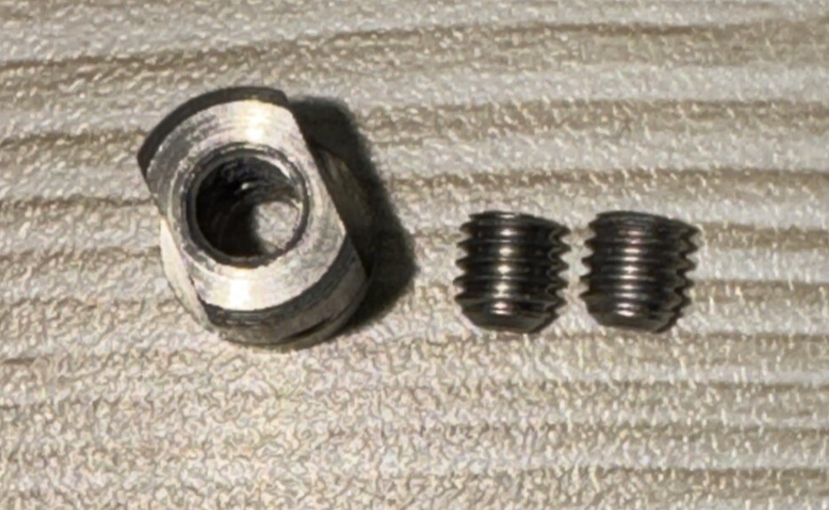 Clamp & Set Screws Johnson Evinrude 385959