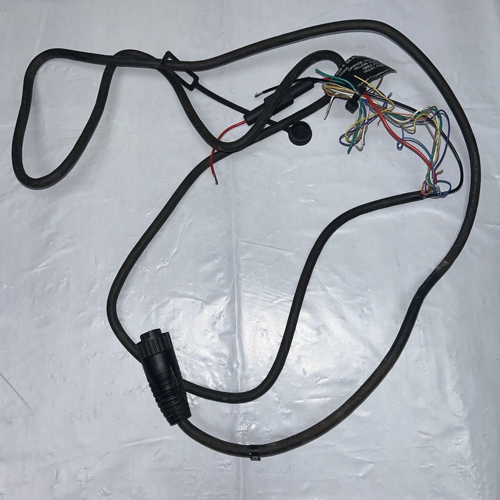 Garmin GPSMAP 521 Chartplotter Fishfinder w/ Mount, Cable, Cover & Chart Card