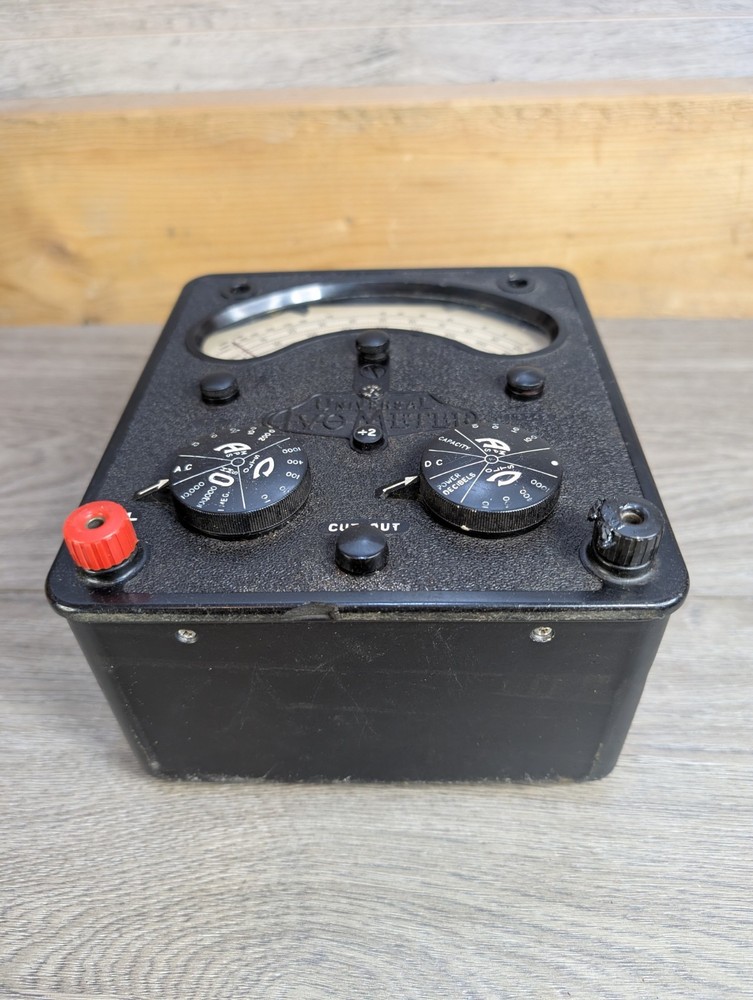 1955 Universal AVOMETER Model 7 Mark 2 AC / DC Multimeter - Unit Only - Untested