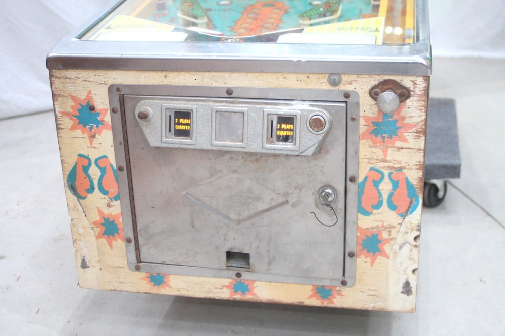 1975 Bally Knockout Pinball Machine- Plays, Needs Some Work