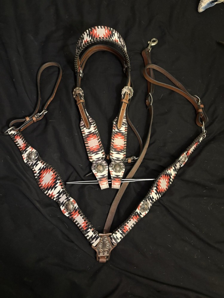 Hot Headstalls Red Aztec Leather Tack Set
