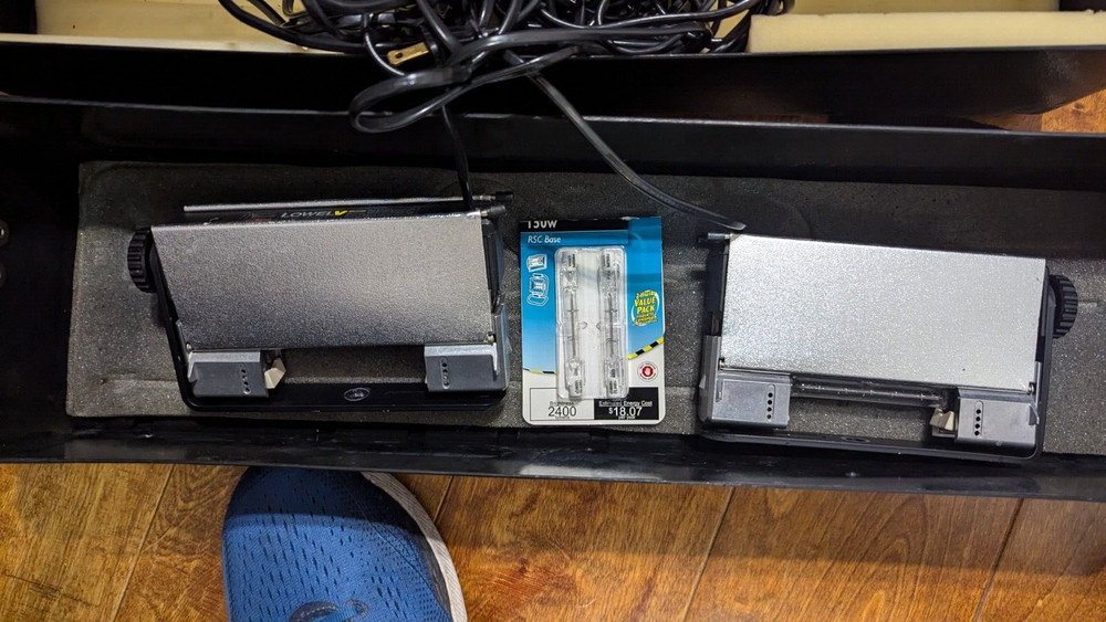 Lowel Light System with Case, Stand and Umbrella