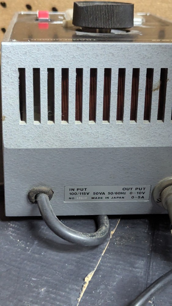 *Untested* Nikon S Microscope With Transformer And Objectives - Powers On L-KE?