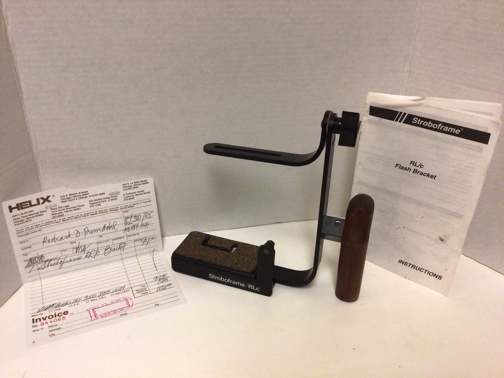 STROBOFRAME RL/C  Camera Flash Bracket Designed For 35mm & 645 Cameras