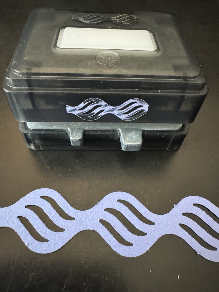 Creative Memories Ribbon Wave Chain Border Maker Cartridge